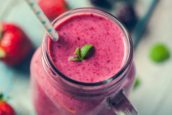 Frischer gesunder Smoothie — Stockfoto