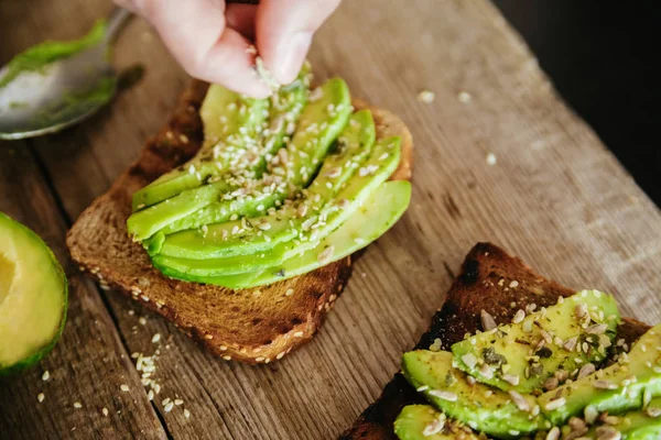 Lezzetli avokado tost