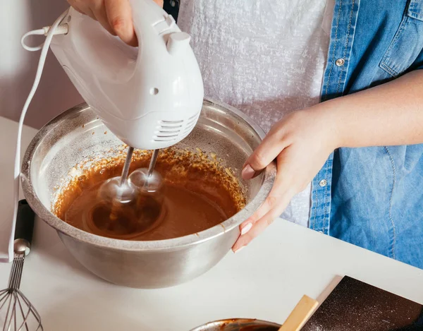 Mixing Muffin Cake Mixture — Stock Photo, Image