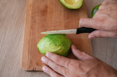 Avokado kesilmiş
