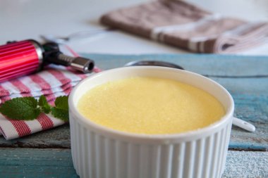 Creme Brulee mavi oyun tahtası