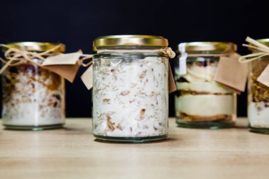 Lezzetli kavanoz salata