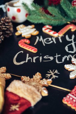 çeşitli zencefilli kurabiye