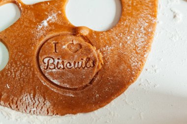 Zencefilli kurabiye yapma