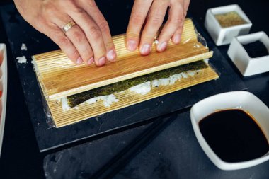 Suşi varlık silindir