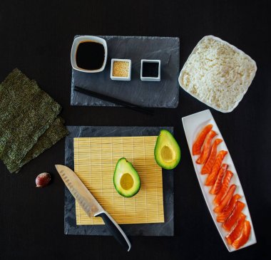 Maddeler tablosundaki hazırlanıyor