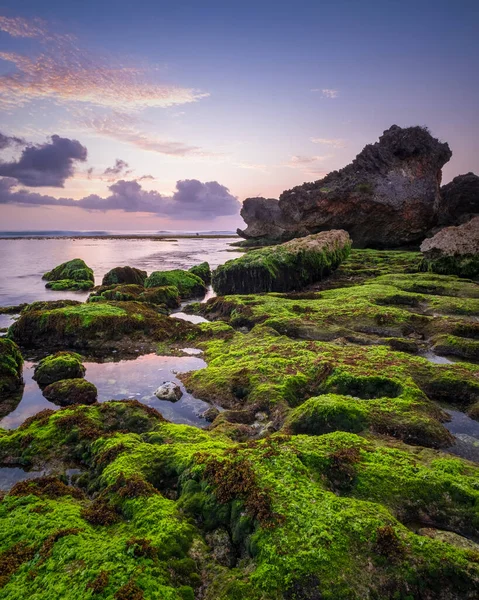 Drammatico Cielo Tramonto Sulla Spiaggia Ngrumput Yogyakarta Indonesia Hdr Processato — Foto Stock