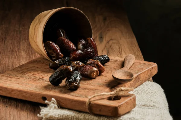 Dates Served Wooden Table Typical Middle Eastern Fruit Usually Eaten — Stock Photo, Image