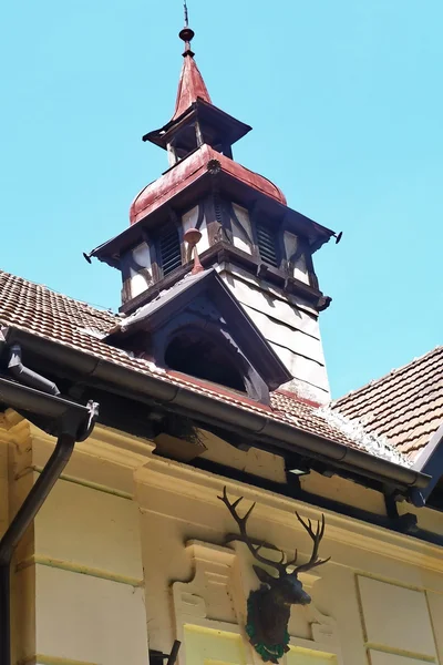 Détail d'un bâtiment typique près du château Konopiste, République tchèque — Photo