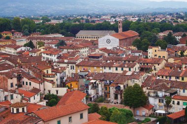 Lucca, Toskana, İtalya'nın Guinigi kuleden havadan görünümü