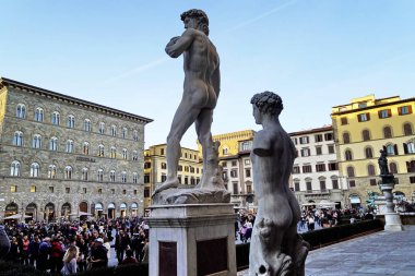 David Michelangelo Palazzo Vecchio, Florence önünde kopyasını