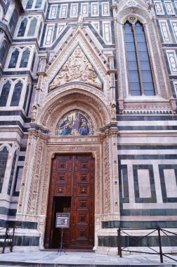 Santa Maria del Fiore, Floransa Katedrali'nin Mandorla kapıdan