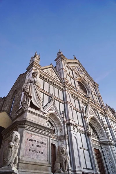 Statue de Dante Alighieri, place Santa Croce, Florence — Photo
