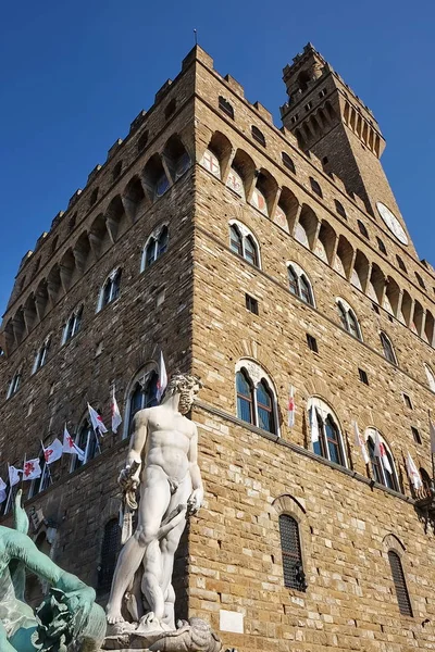 Fontana di Nettuno e Palazzo della Signoria a Firenze — Foto Stock
