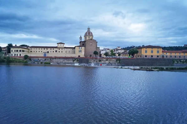 Il fiume Arno a Firenze — Foto Stock