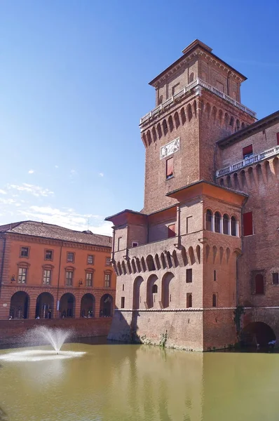 Detalle del castillo Este, Ferrara — Foto de Stock