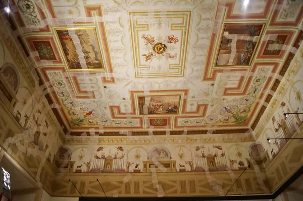Strop haly decentralizace v zámku Este v Ferrara — Stock fotografie