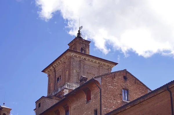 Detalhe do castelo Este, Ferrara — Fotografia de Stock