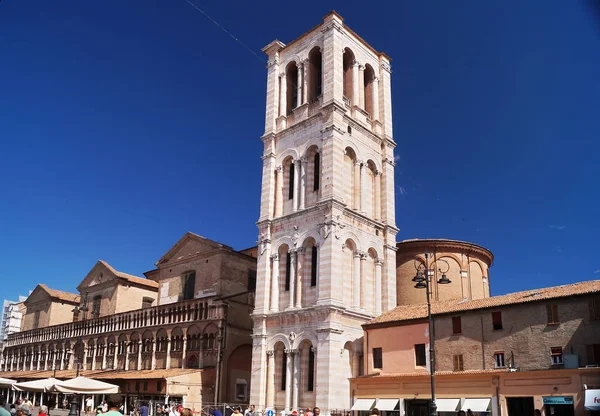 Bell tower of the Cathedral of Ferrara — Stock Photo, Image