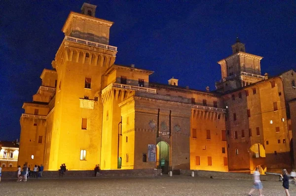 Este hrad v noci, Ferrara — Stock fotografie