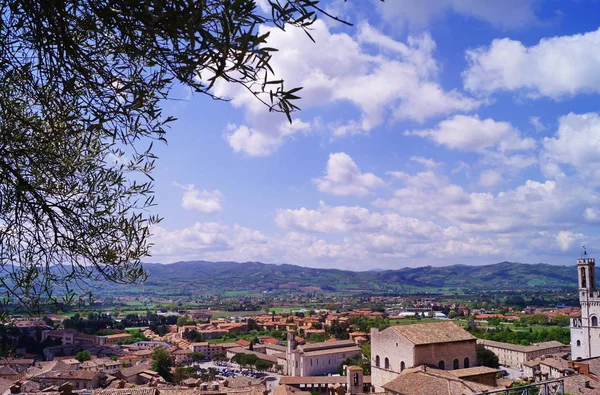 Widok z lotu ptaka miasta Gubbio — Zdjęcie stockowe