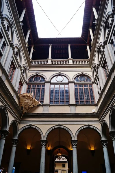 Gården i Palazzo Strozzi, Florens — Stockfoto