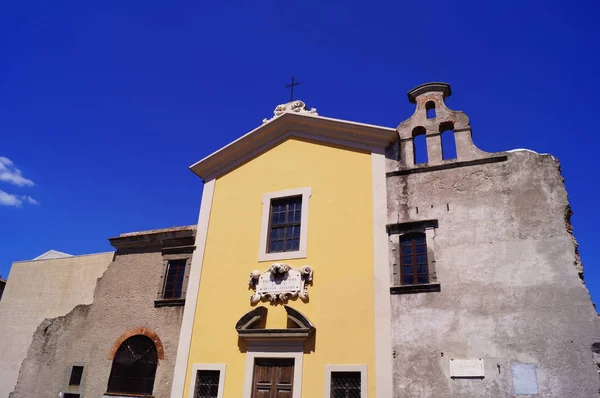 Kostel Nanebevzetí Panny Marie a svatého Josefa. Livorno — Stock fotografie