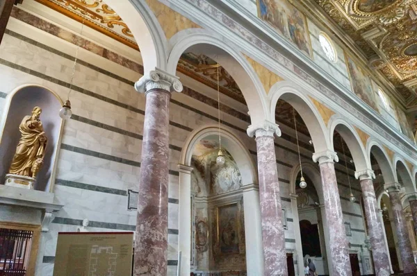 Interior de la catedral de San Miniato — Foto de Stock