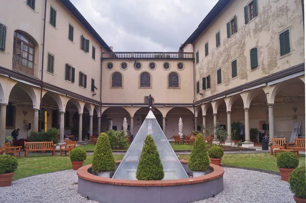 Флоренція Італія Травня 2016 Святого Іоанна Calza Двору — стокове фото