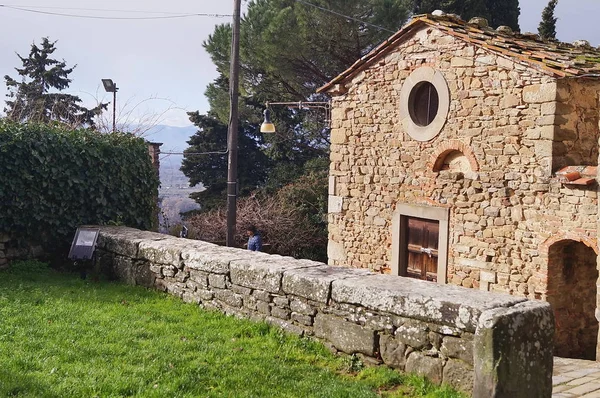 Бывшая Небольшая Церковь Гропине Тоскана Италия — стоковое фото