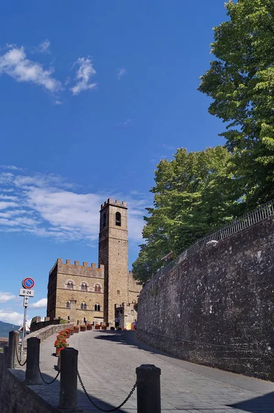 Conti Guidi Castle Poppi Tuscany Italy — Stock Photo, Image