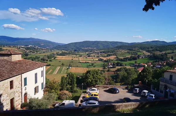 从意大利托斯卡纳的波皮城堡俯瞰托斯卡纳农村 — 图库照片