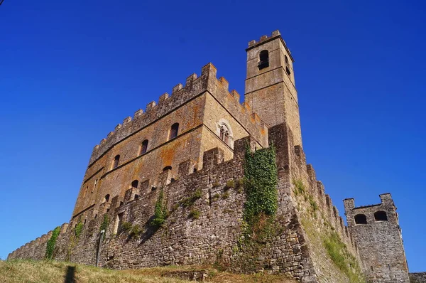 Conti Guidi Slott Poppi Toscana Italien — Stockfoto