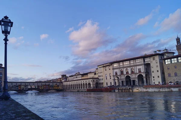 Hinchado Río Arno Florencia Italia —  Fotos de Stock