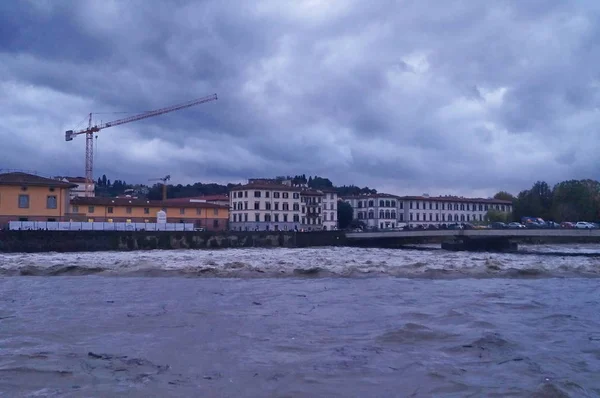 Fiume Arno Firenze Italia — Foto Stock