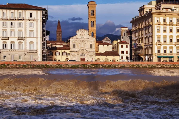 Gezwollen Rivier Arno Florence Italië — Stockfoto