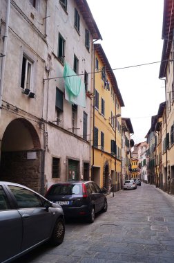 Pescia, Toskana, İtalya 'da tipik bir sokak.