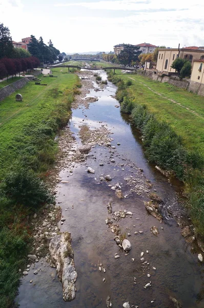 Река Пессия Городе Пессия Тоскана Италия — стоковое фото