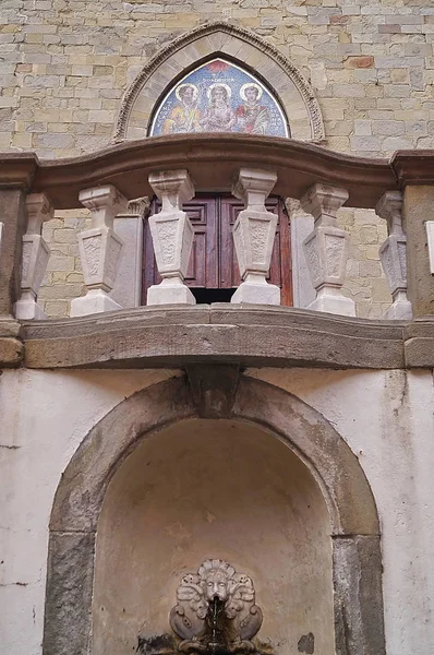 Dettaglio Della Facciata Della Collegiata Del Priorato Dei Santi Stefano — Foto Stock