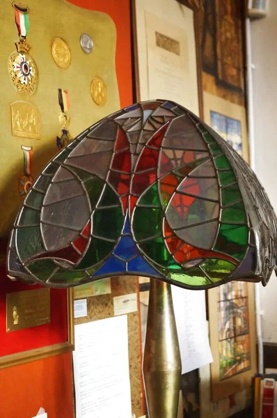Lámpara Art Nouveau Vidrieras Colores — Foto de Stock
