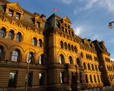 Kanada, Ottawa 'daki 80 Wellington Caddesi' ndeki Başbakan ve Danışma Meclisi..