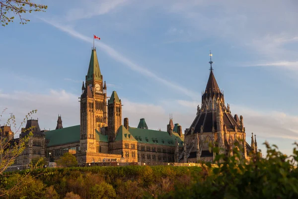 Ottawa Colina Del Parlamento Canadá Una Noche Primavera Desde Major —  Fotos de Stock