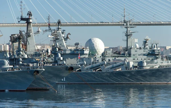 Vladivostok Rusland Januar 2020 Stillehavsflådens Krigsskibe Destroyeren Burny Krydseren Varyag - Stock-foto