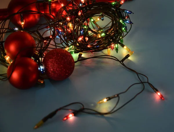 Feliz Navidad Año Nuevo Luces Multicolores Guirnaldas Corona Navidad Bolas — Foto de Stock