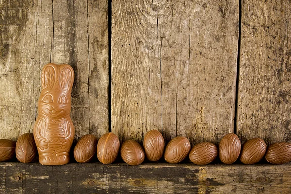 Conejo Pascua Chocolate Huevos Sobre Fondo Madera — Foto de Stock