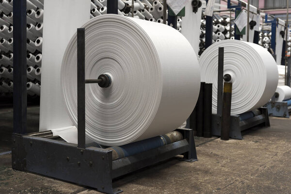 Rolling process of plastic sack 