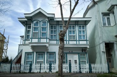 Prens adaları heybeli ada eski ahşap evler