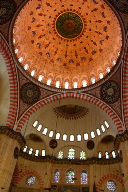 Osmanlı Camii 'nin içinden görüntü