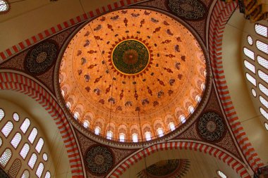 Osmanlı Camii 'nin içinden görüntü