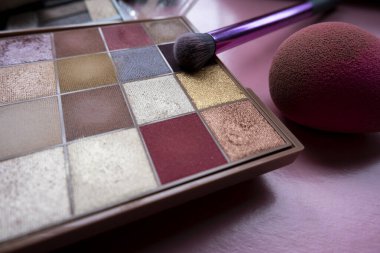 Makyaj malzemeleri, yakın çekim.